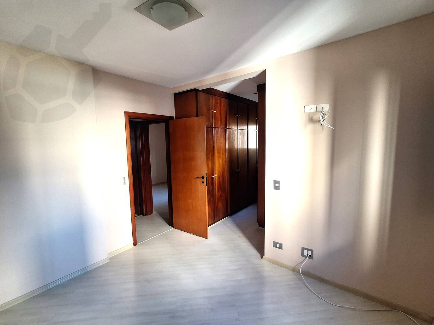Apartamento para alugar com 3 quartos, 120m² - Foto 9