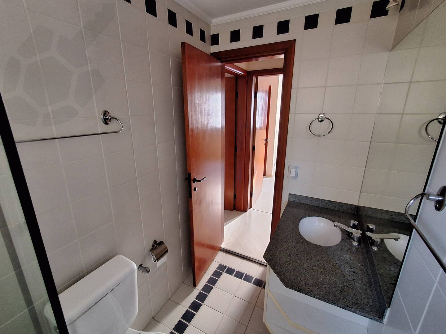 Apartamento para alugar com 3 quartos, 120m² - Foto 19