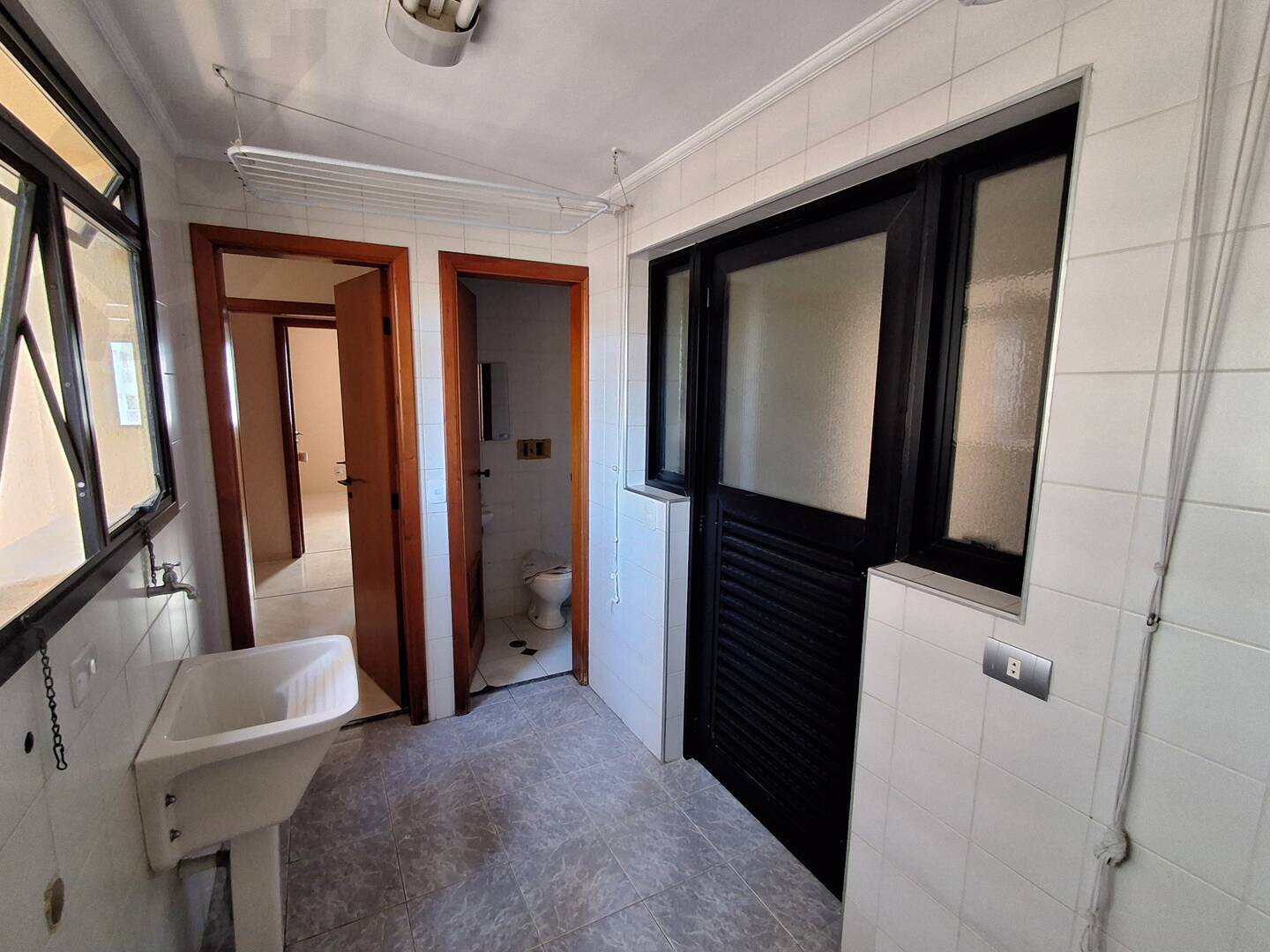 Apartamento para alugar com 3 quartos, 120m² - Foto 31