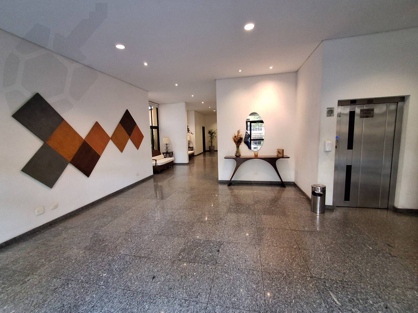 Apartamento para alugar com 3 quartos, 120m² - Foto 40